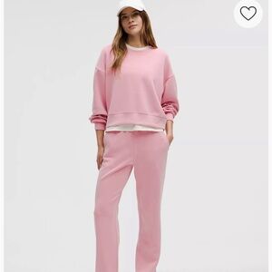 COPY - Perfectly oversized crop crew softreme in pink tide